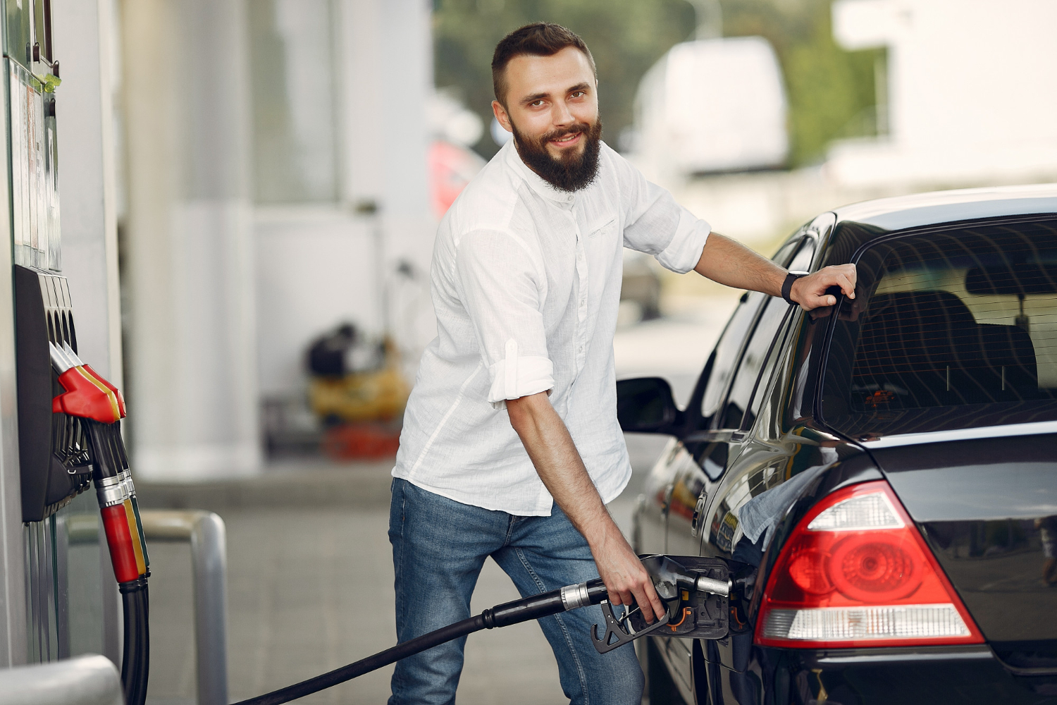 Fuel station maintenance: gain visibility over breakage and errors